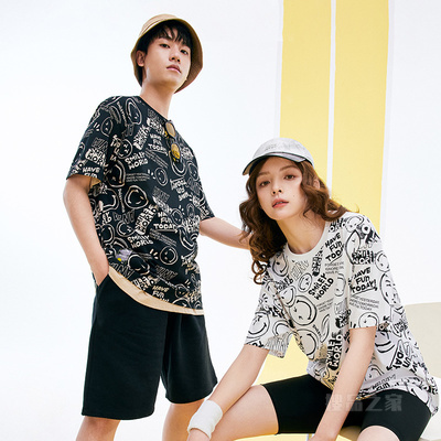 SmileyWorld x 安踏跨界联名系列男女同款短袖针织T恤衫