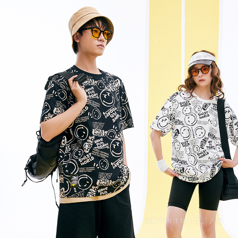 SmileyWorld x 安踏跨界联名系列男女同款短袖针织T恤衫