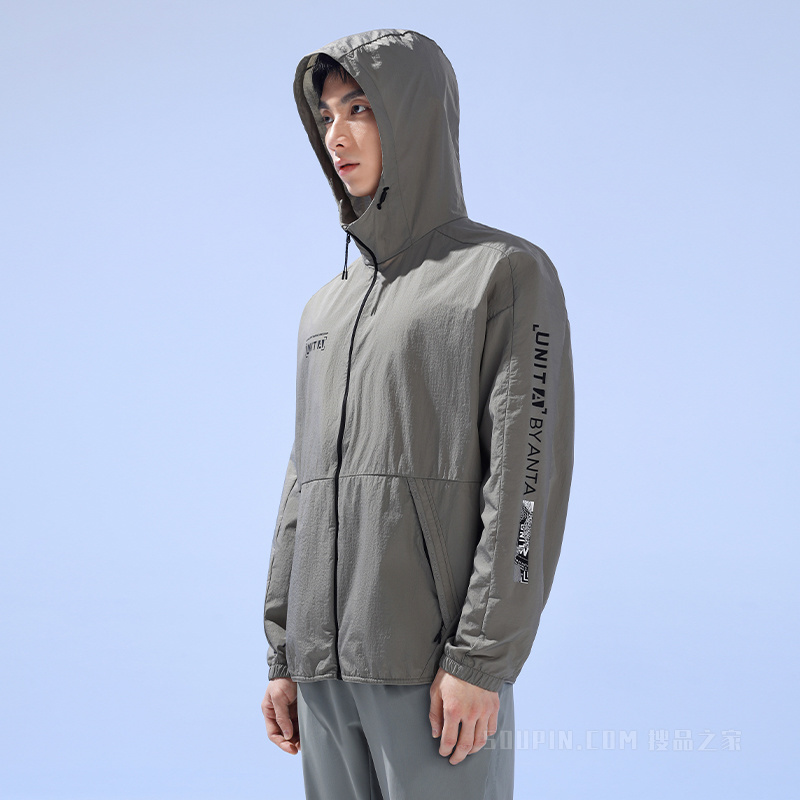 安踏综训系列UNIT A健身型格男子梭织运动上衣防晒服