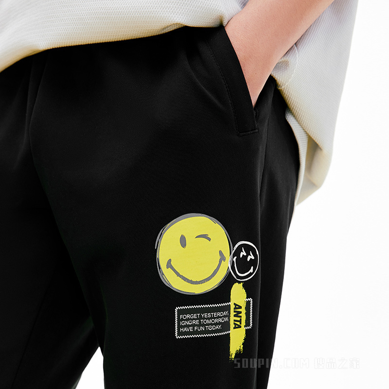 SmileyWorld x 安踏跨界联名系列男子针织运动长裤