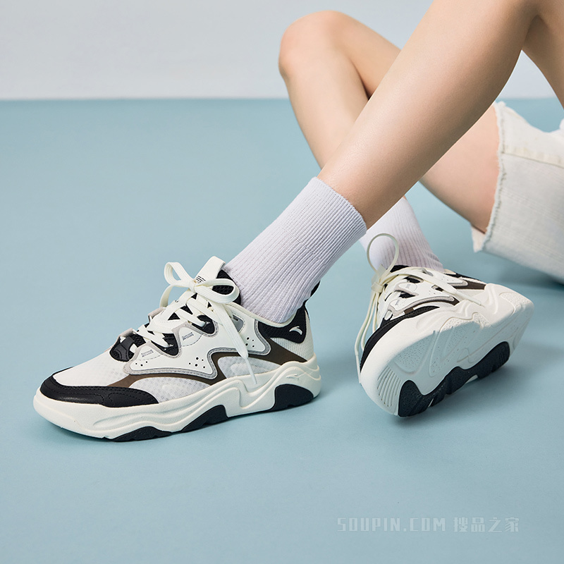 安踏经典系列后浪3.0虫洞科技女子板鞋