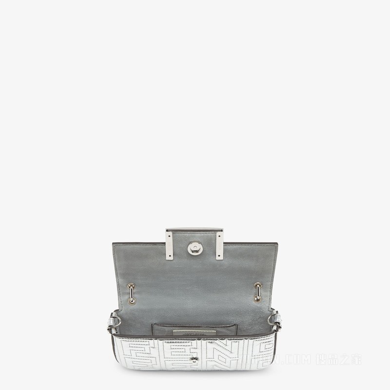 Baguette手机包 银色皮革FENDI by Marc Jacobs手拿包