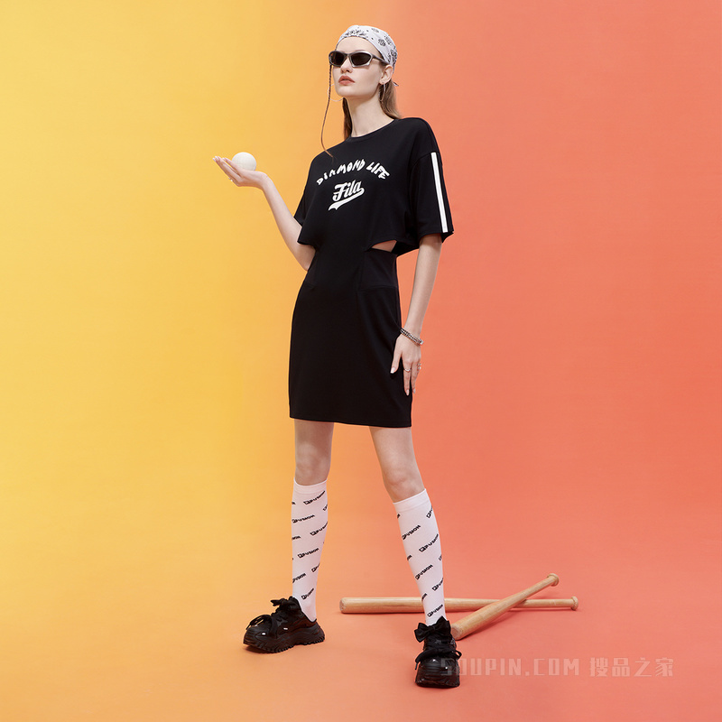 女子潮流运动修身连衣裙