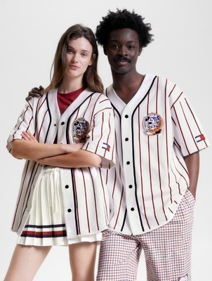 【DISNEY联名系列】23新款男女纯棉刺绣条纹V领宽松T恤31621