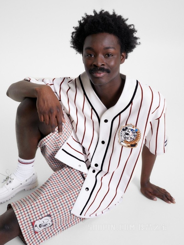 【DISNEY联名系列】23新款男女纯棉刺绣条纹V领宽松T恤31621