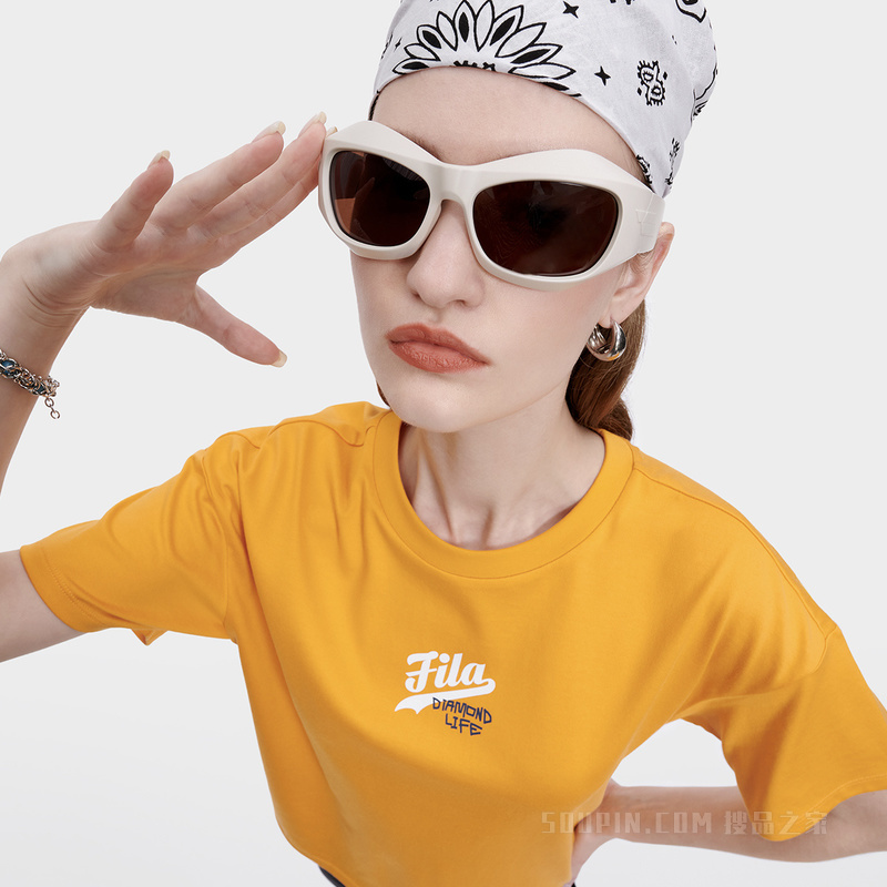 女子潮流运动宽松短袖T恤