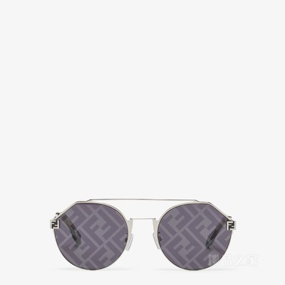 FENDI Sky 蓝色太阳镜