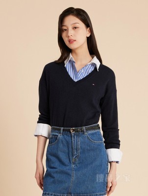 23新款秋冬女装羊毛羊绒混纺绣标V领针织衫毛衣XW0XW02680