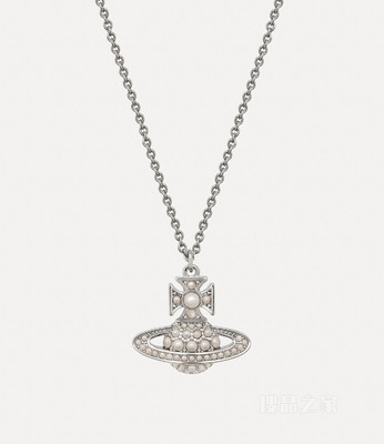 Luzia Bas Relief Pendant Necklace