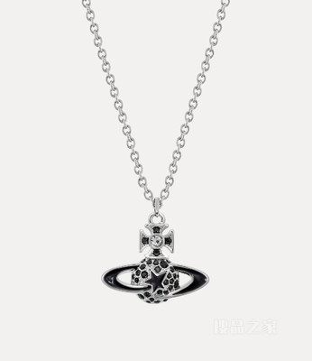 Man. Darlene Pendant Necklace