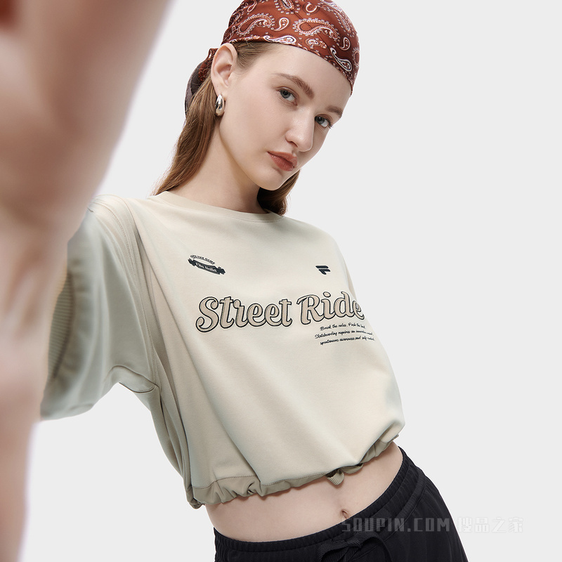 女子潮流运动宽松套头卫衣