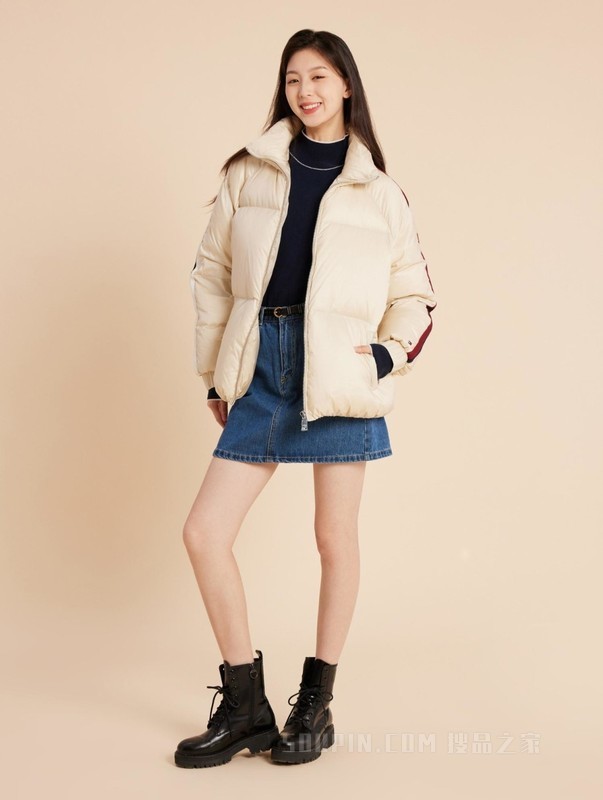 23新款秋冬女撞色织带鸭绒保暖合身短款面包服羽绒服40093