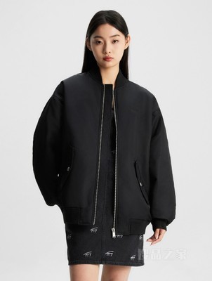 23新款秋冬女装同色刺绣旗标宽松棒球领保暖铺棉夹克16563