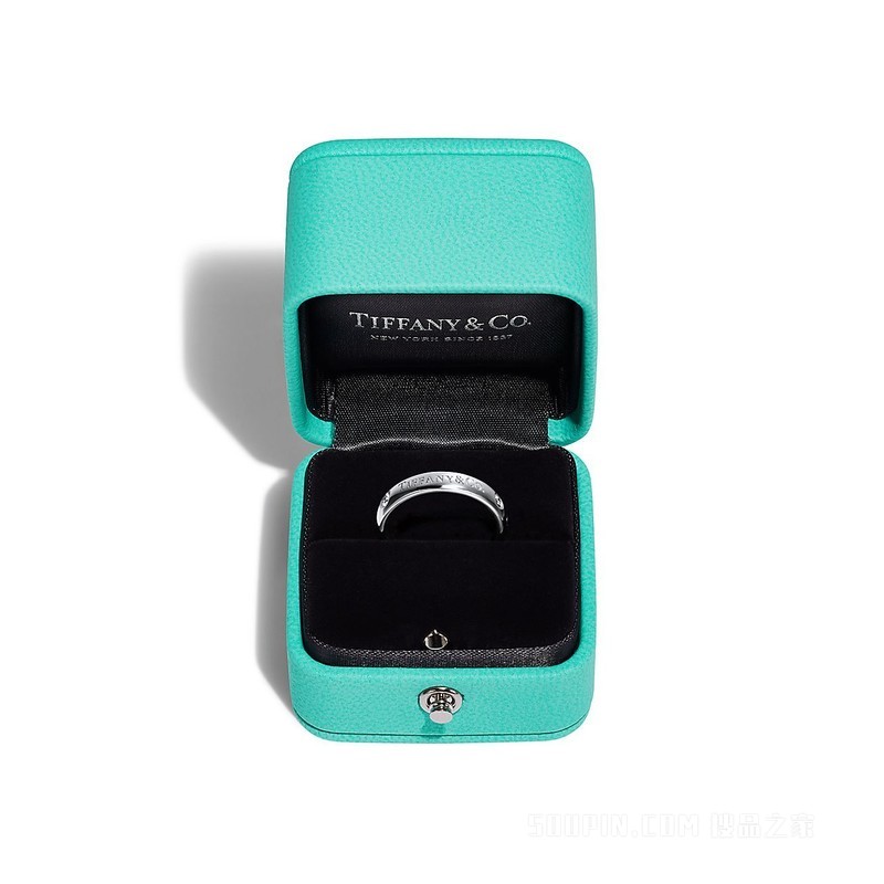 T&CO.® 系列铂金镶钻戒指