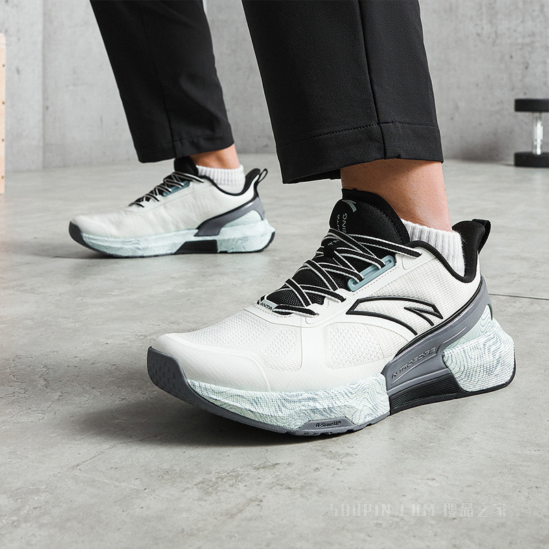 安踏燃炼力量训练系列男子综训鞋