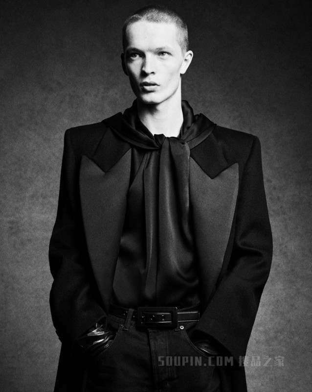 羊毛超长燕尾服大衣