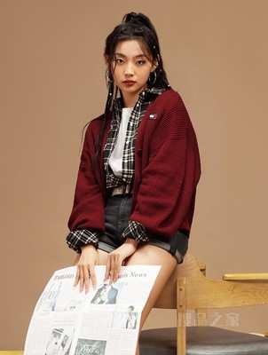 23新款秋季女装纯棉复古灯笼袖纽扣V领宽松短针织开衫16531