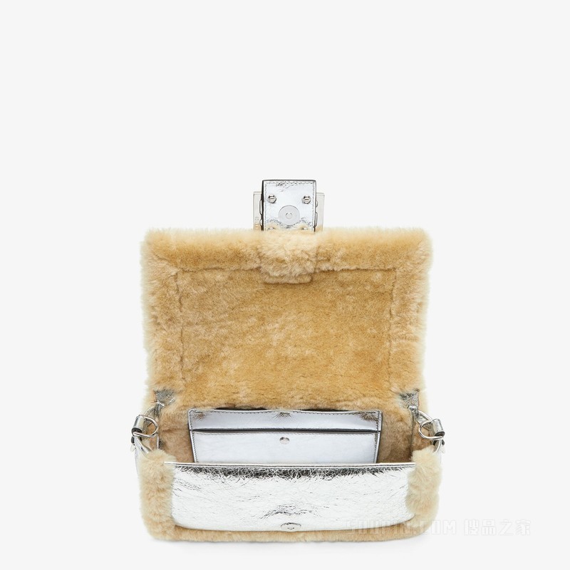 BAGUETTE手袋 裂纹银色羊皮手袋