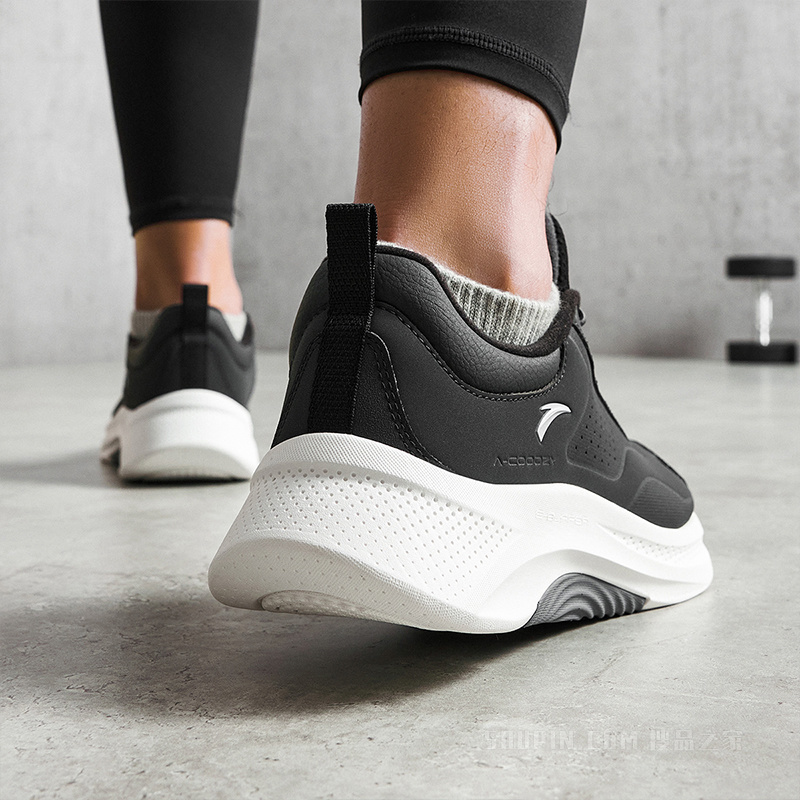 安踏神行5男子健步综训鞋