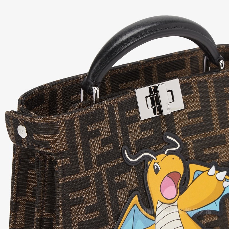 Peekaboo ISeeU X-Cross 2024年春节限定系列手袋