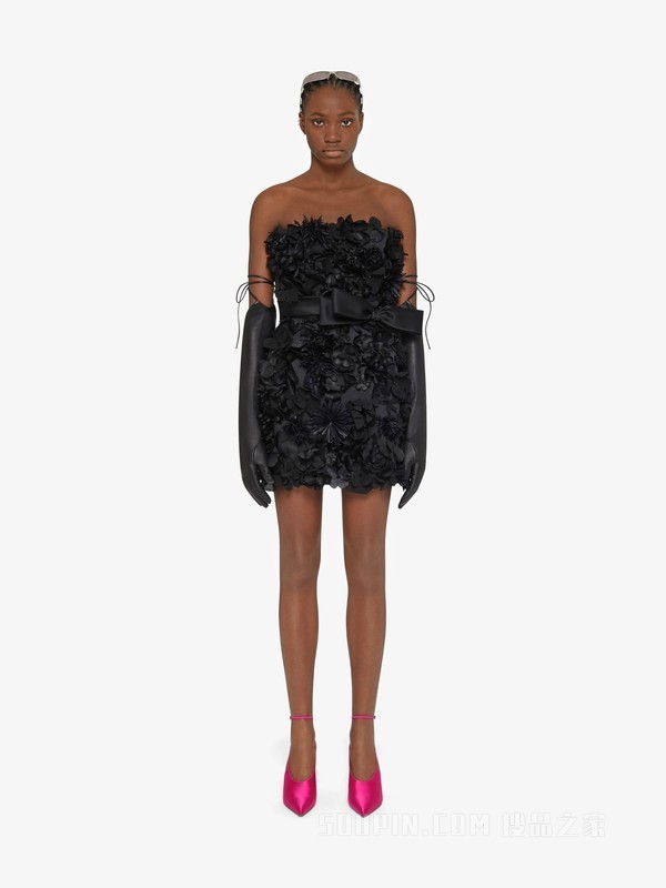 花朵刺绣抹胸连衣裙