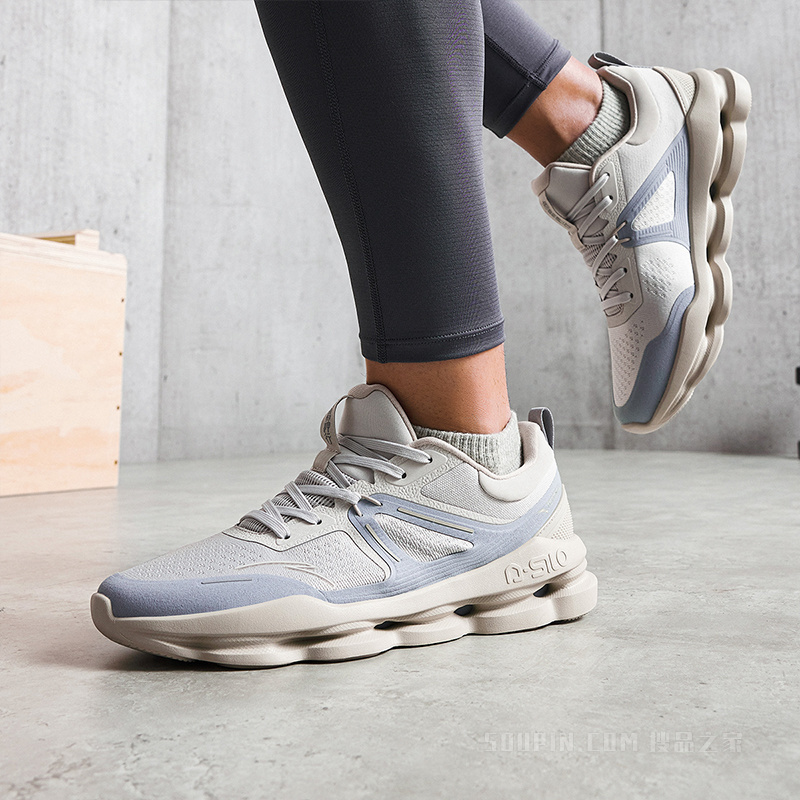 安踏神行5 PRO男子综训鞋