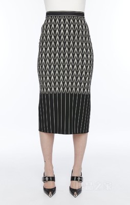 Knitted black and white midi skirt