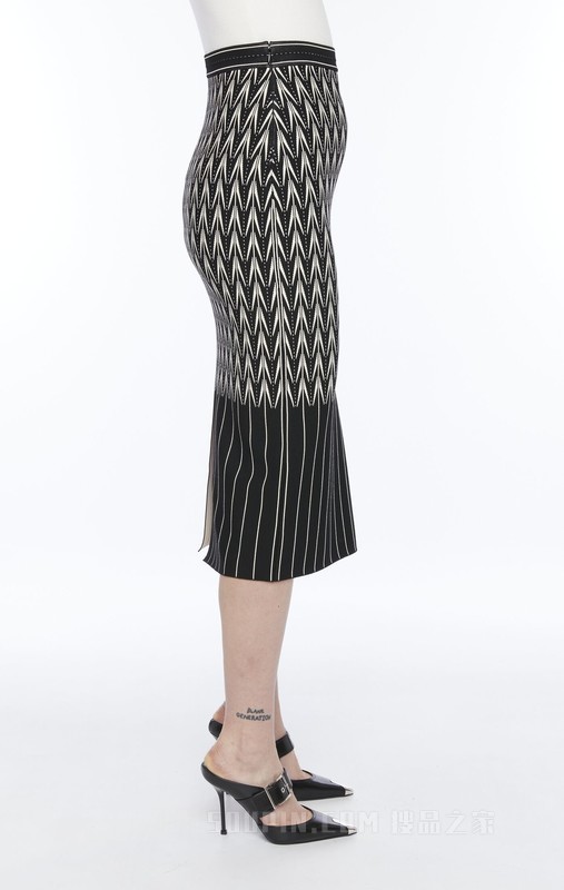 Knitted black and white midi skirt
