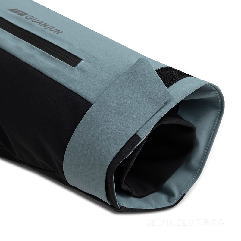 安踏冠军滑雪男子羽绒服