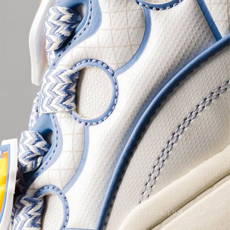 安踏特香包-泡泡玛特联名男子板鞋