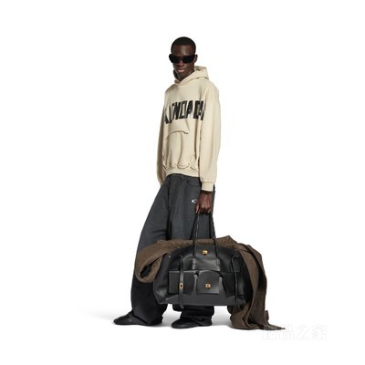 TAPE TYPE RIPPED POCKET HOODIE连帽卫衣