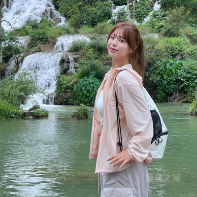 安踏户外露营女子防泼水防紫外线露营皮肤衣外套