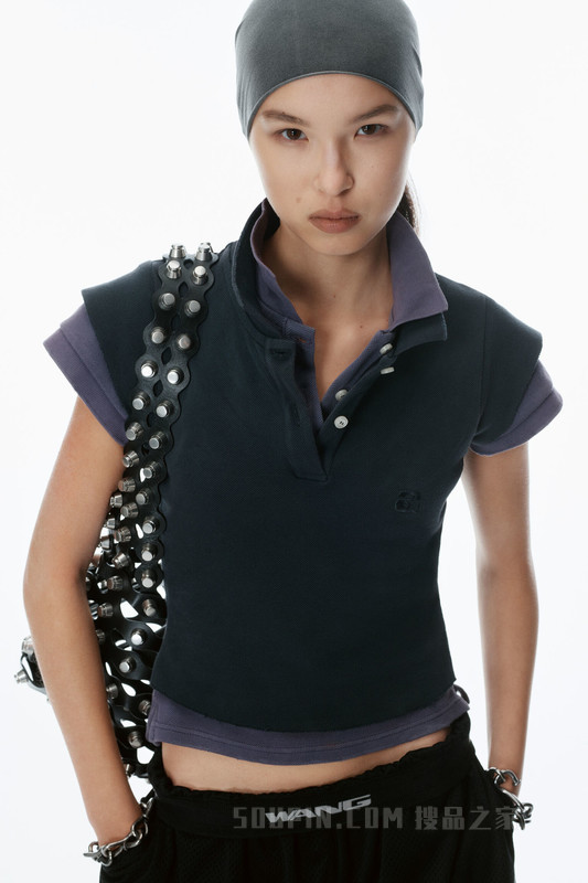 叠搭紧身 Polo 衫