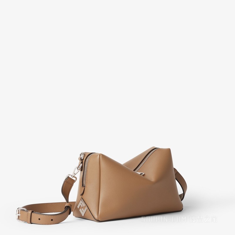FENDI Lui中号手袋 浅棕色皮革手袋