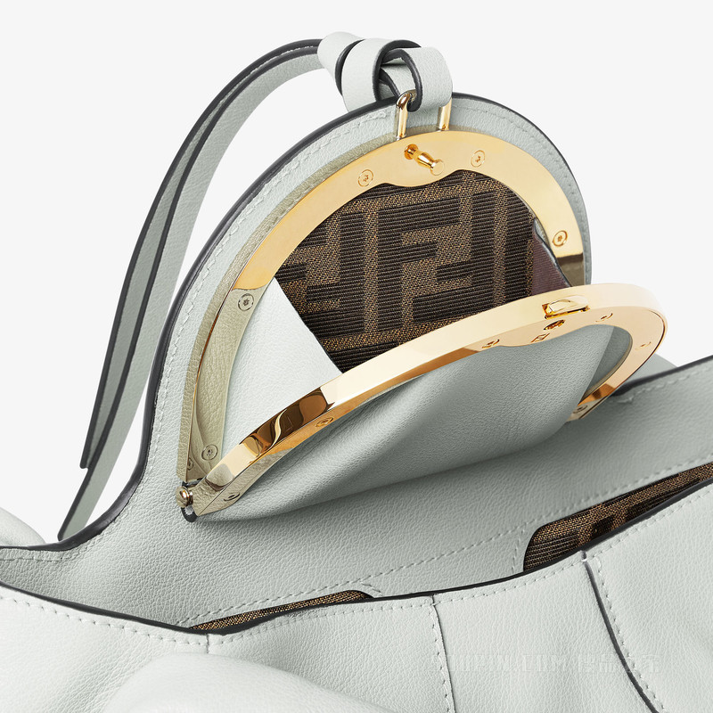 FENDI Spy小号手袋 抹茶绿皮革手袋