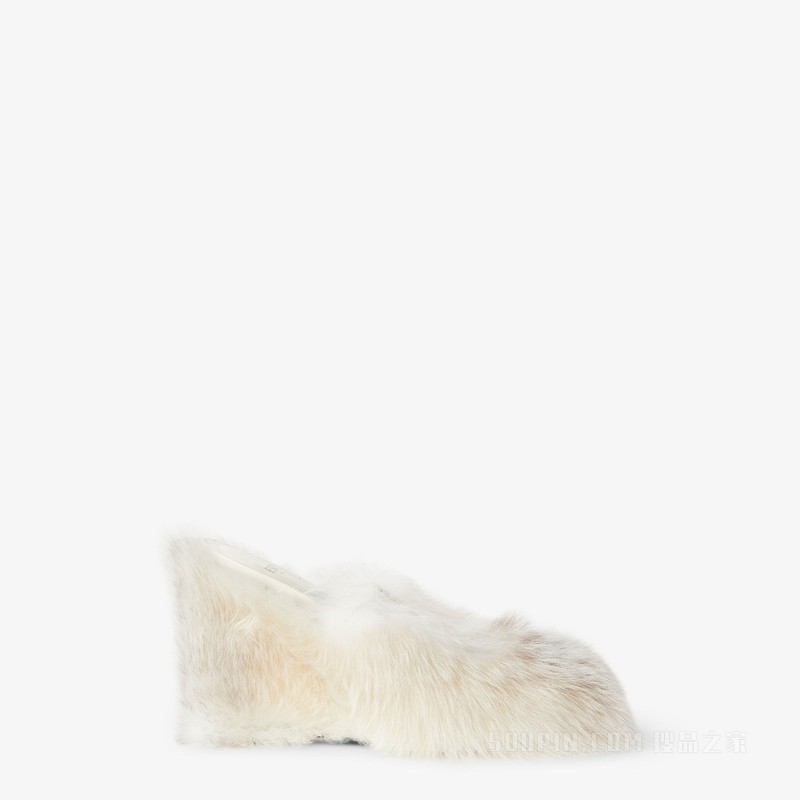 FENDI Arco 白色羊剪毛凉鞋