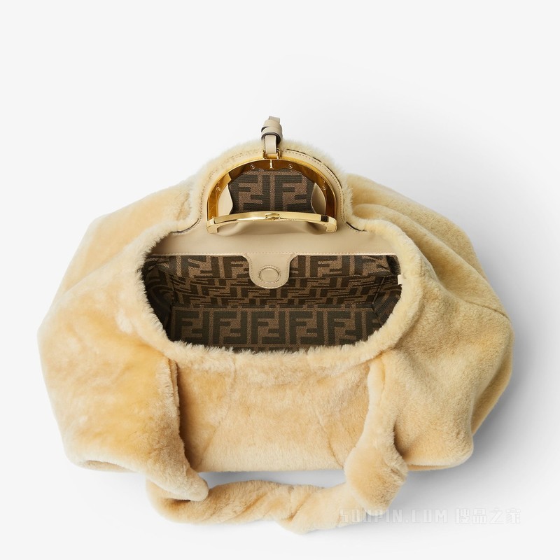 FENDI Spy 米色羊剪毛手袋