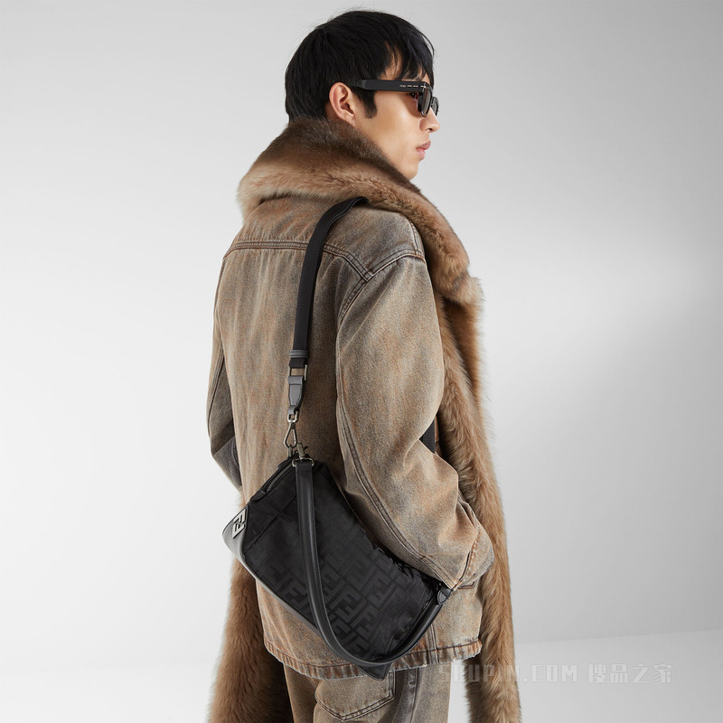 FENDI Lui中号手袋 黑色皮革和黑色FF尼龙手袋