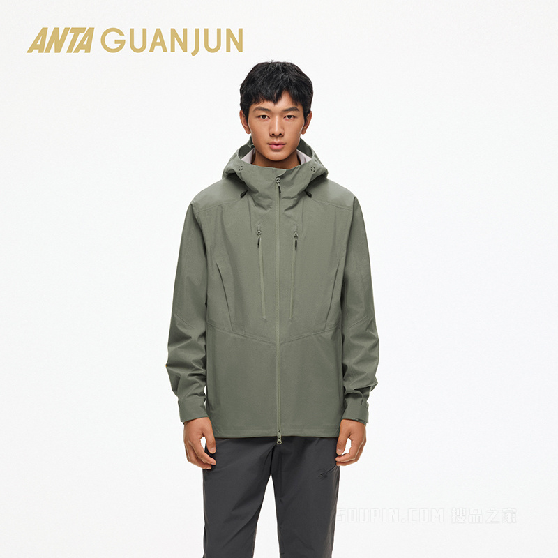 安踏冠军徒步GORETEX黑标男子冲锋衣