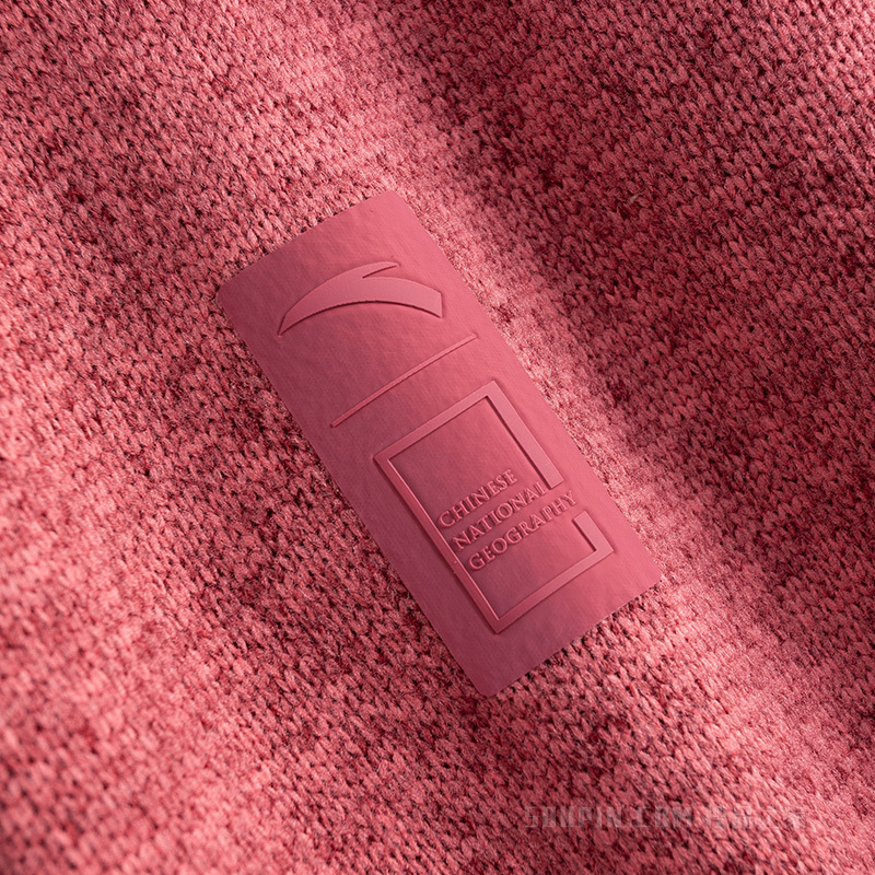 安踏×国家地理女子运动外套