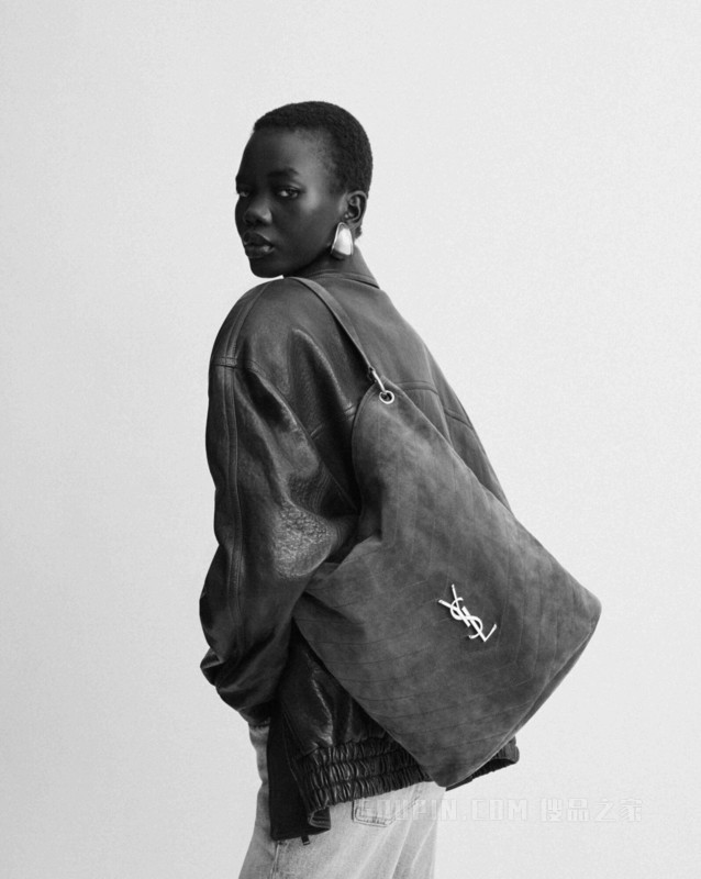 NIKI柔软绒面革水桶包