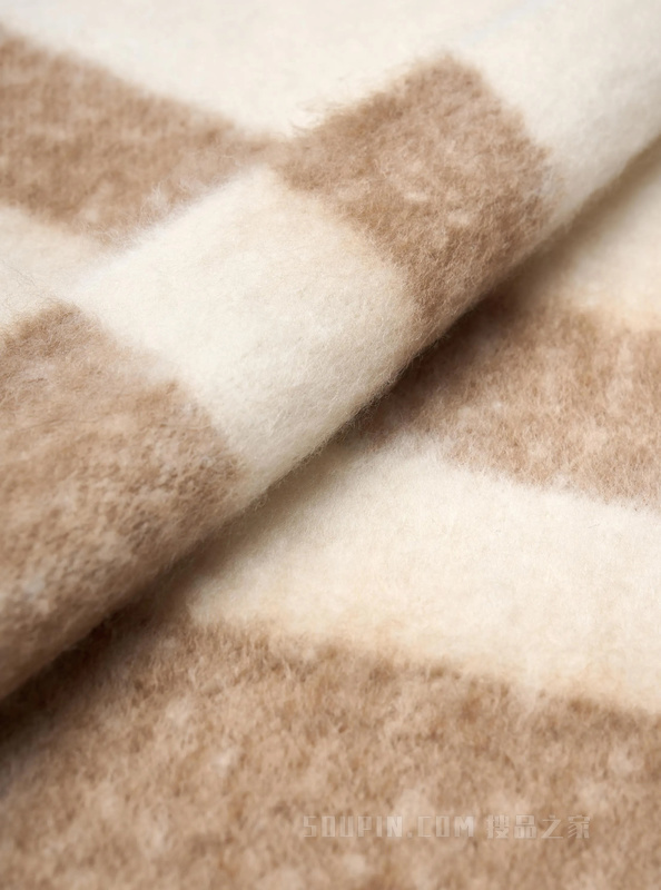 流苏拼色保暖围巾