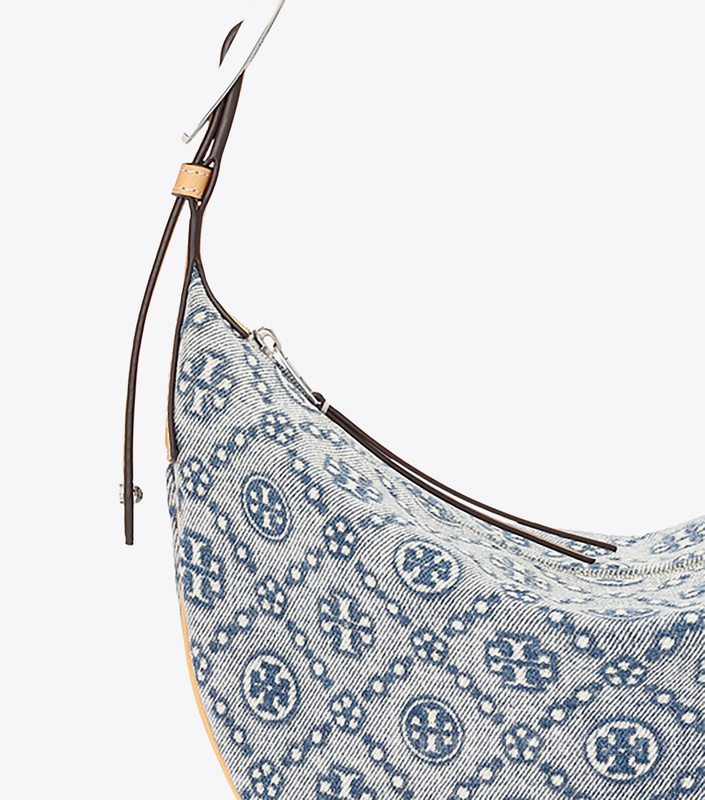 T Monogram 小号新月包 粉末蓝