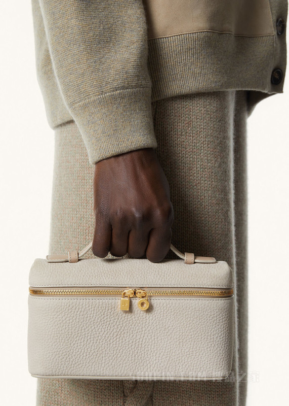 Extra Pocket L19 手拿包 小牛皮