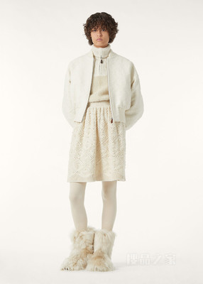 Les Menuires女士毛衣 初剪羊毛, 剪毛绵羊皮