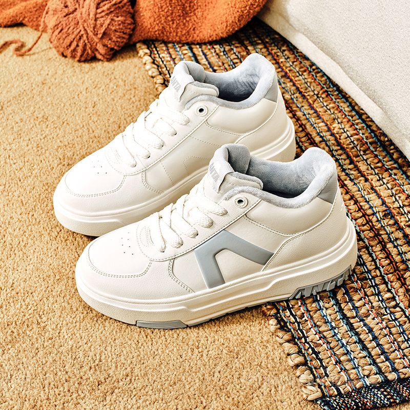 安踏A道女子板鞋棉鞋