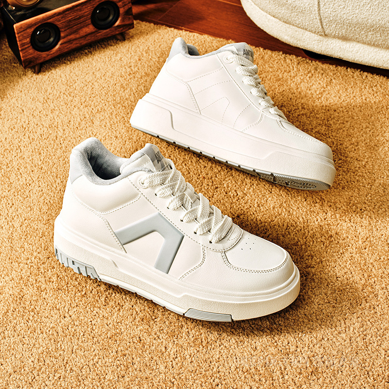 安踏A道女子板鞋棉鞋