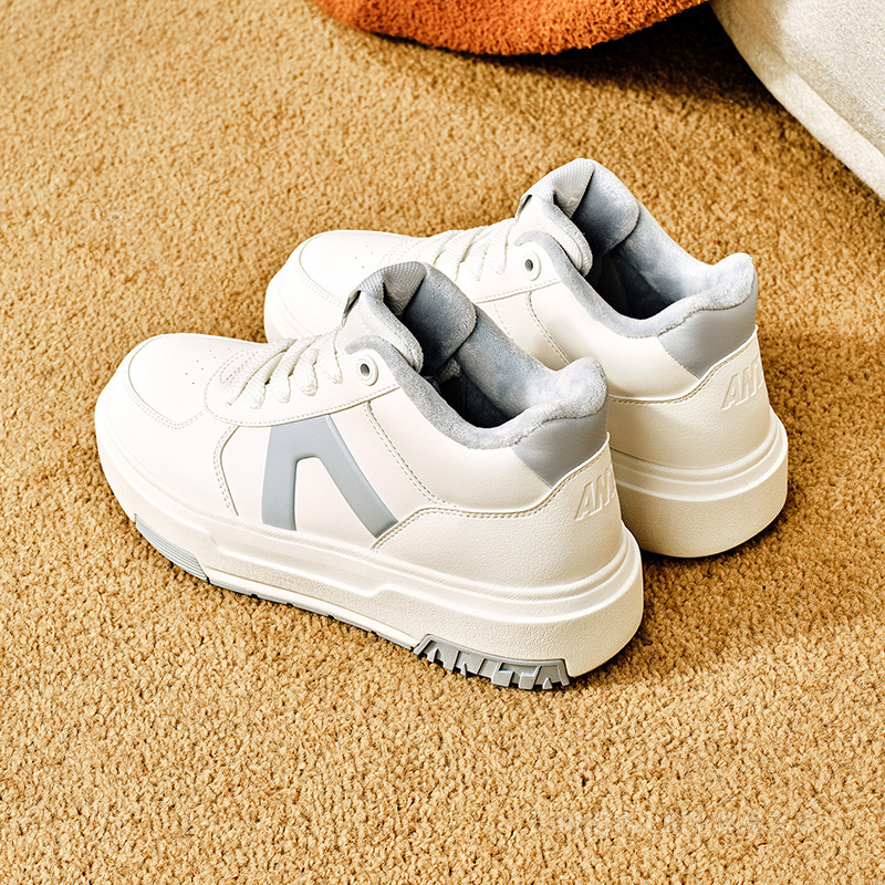 安踏A道女子板鞋棉鞋