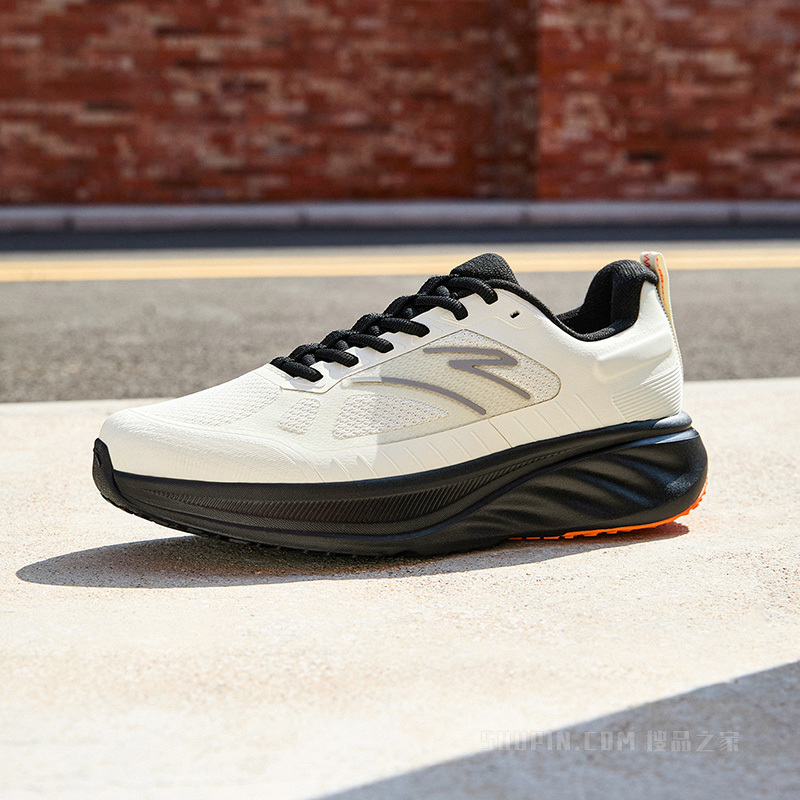 安踏城际男子跑鞋