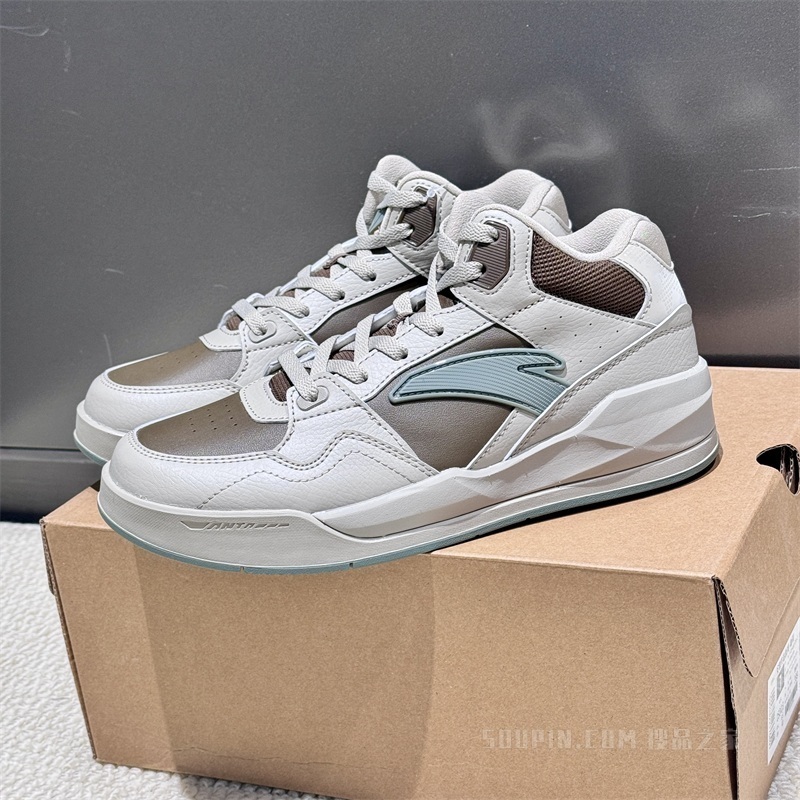 安踏威峰男子板鞋